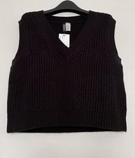 H M Chunky Knit Short Sweater Vest V-Neck Overlap Sleeveless Black Medium NWT