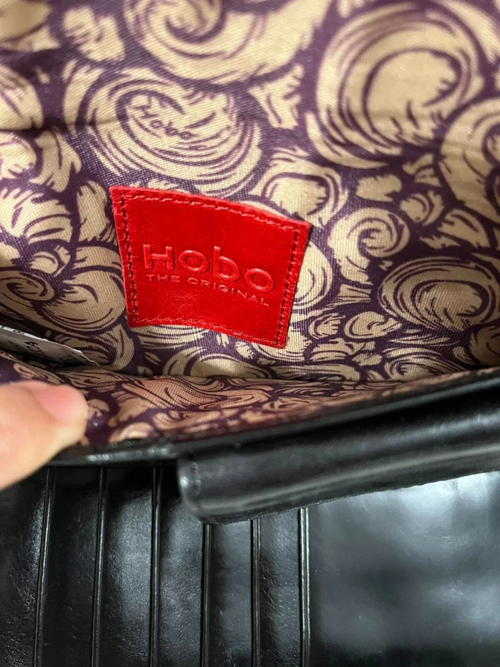 Cartera Larga Hobo The Original Cuero Negro Imán Solapa Triple Plegable  Foto 4 de 4