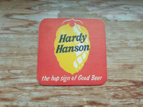 Hardy & Hanson’s Brewery Beermat. Great condition  - Foto 1 di 2