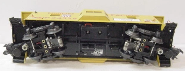 K-Line K612-2111 O Gauge Union Pacific Bay Window Caboose #24528 with Smoke NIB - Image 4 of 4