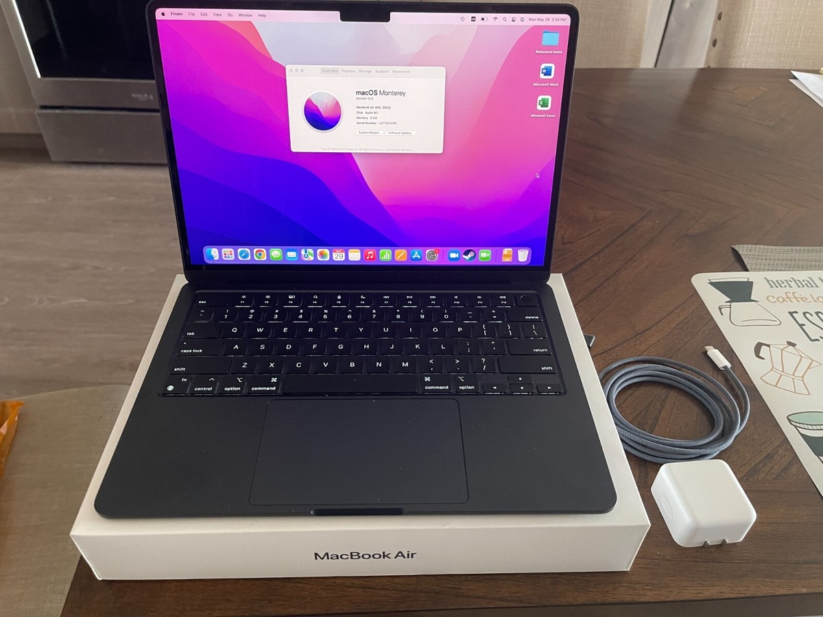 Apple MacBook Air 13.6