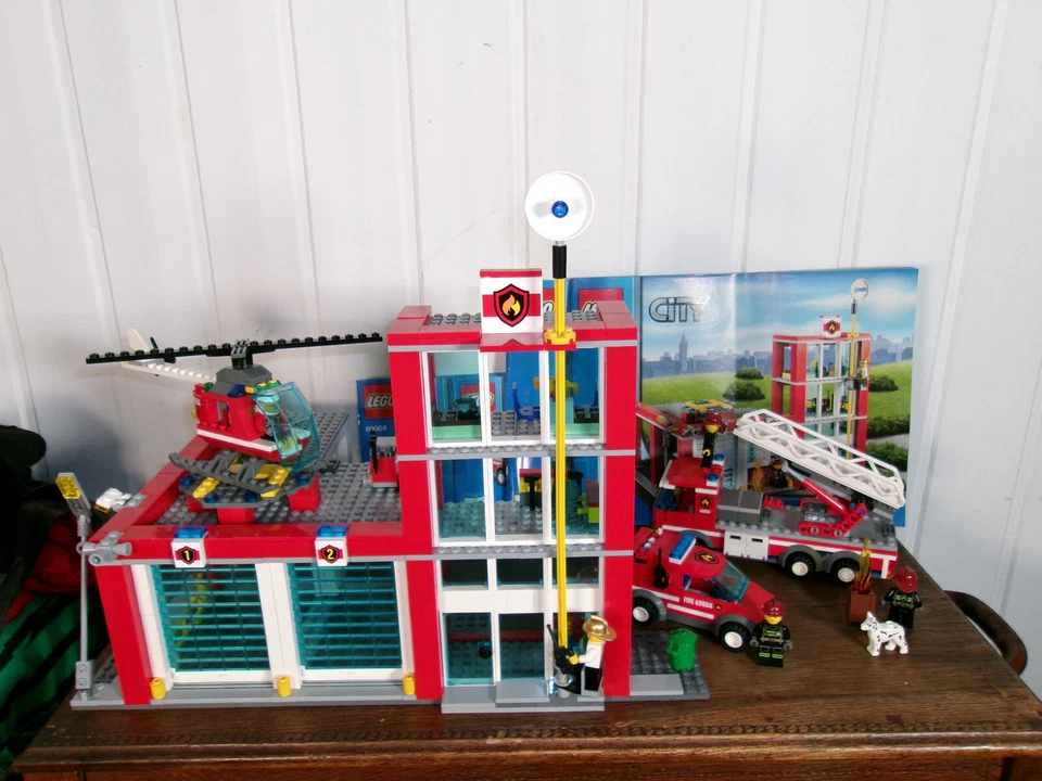 LEGO City 60004 Fire Station, photo 3 sur 5