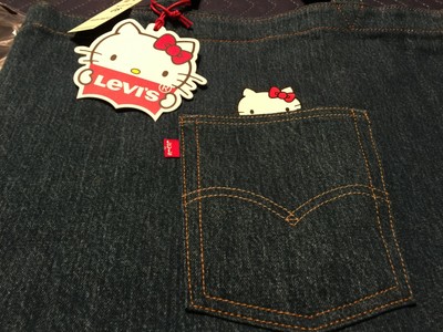 levi's hello kitty bag