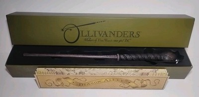 Harry Potter Ollivanders Willow Wand Interactive World Universal In box W/Map