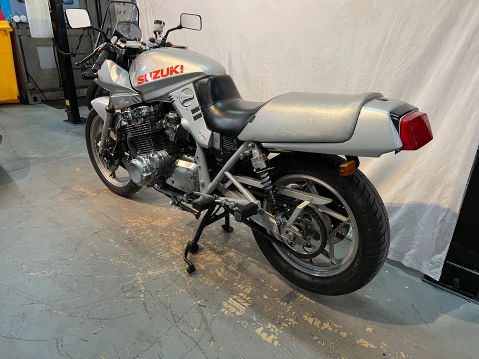 1982 Suzuki GSX / Katana  - Image 3 of 4