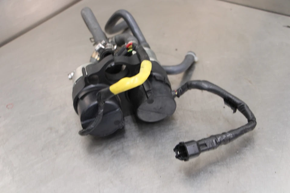 02-05 KAWASAKI ZZR1200 FUEL PUMP GAS PETROL SENDER UNIT Foto 4 de 4