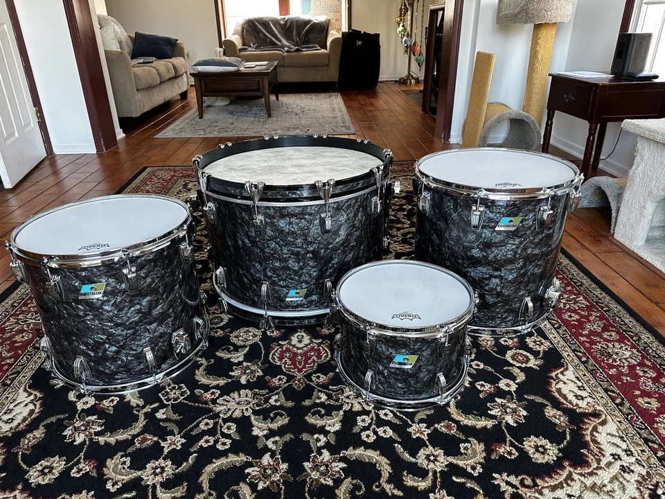 Ludwig Classic Maple Drums  - Image 3 of 4