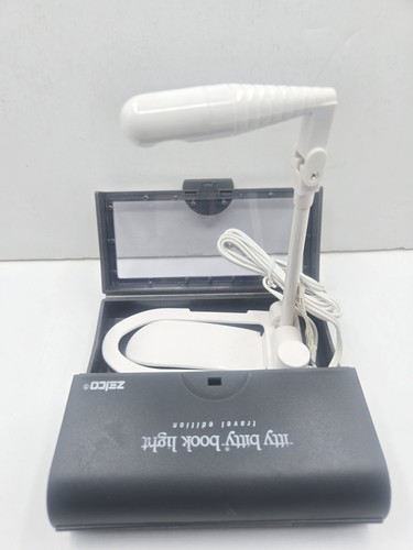 Vintage 1991 Zelco Itty Bitty Book Light Travel Edition. (3/9)