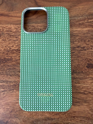 Pitaka iphone 16 pro max aramid carbon like woven case