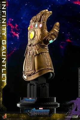 infinity gauntlet replica hot toys