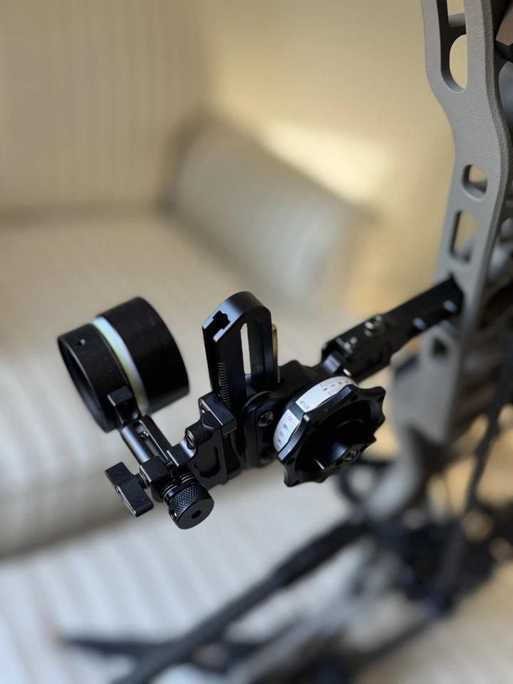 Как новый Mathews V3X 29 охоты лук гранит, 70 # 28,5 левой рукой - Изображение 4 из 4