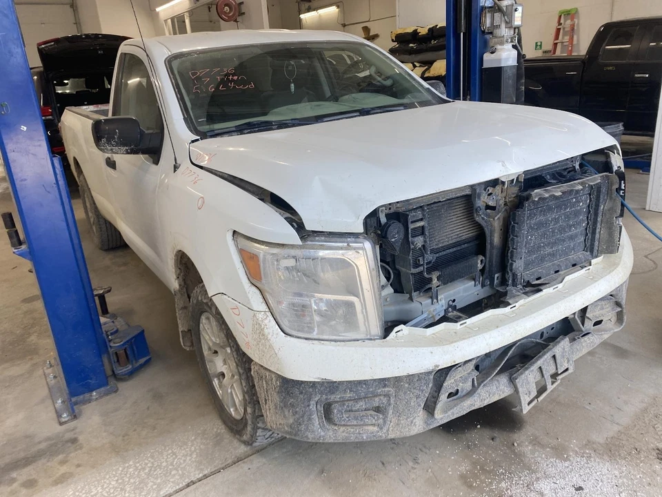 Conjunto de faros izquierdos usados se adapta a: Nissan Titan 2017 halógeno izquierdo grado A Foto 3 de 4