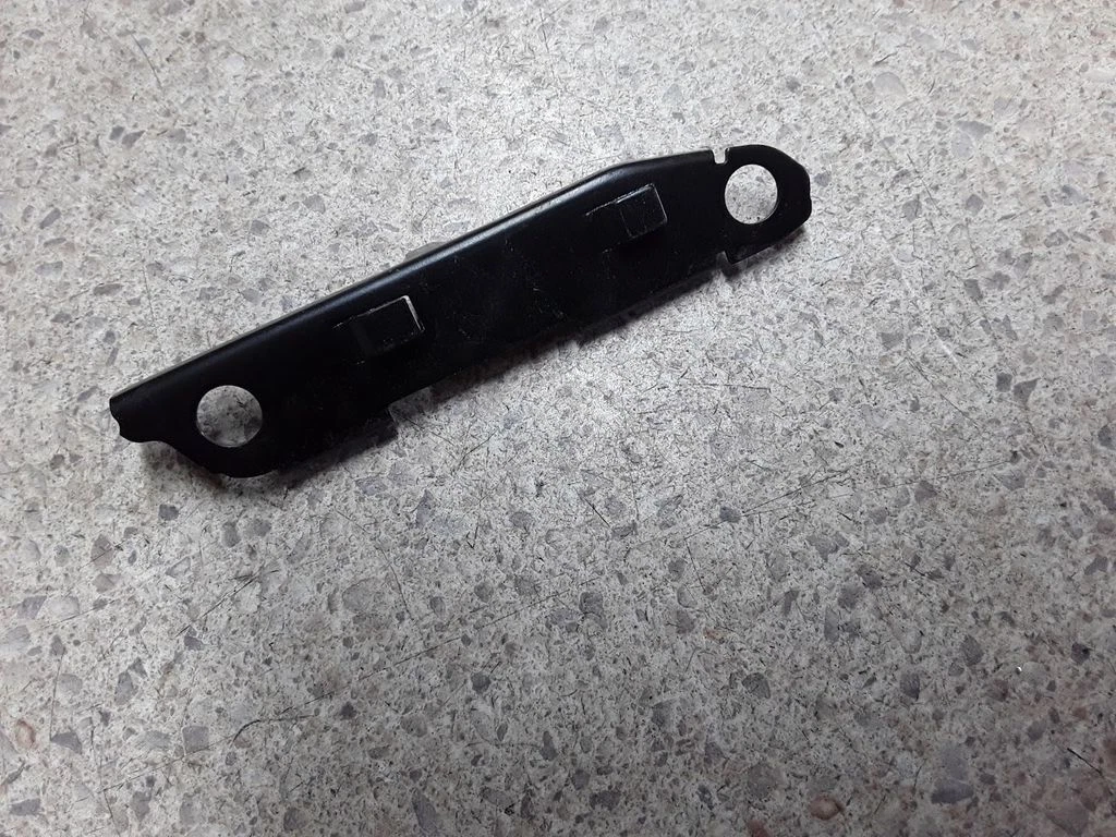 Mercedes-Benz S W223 2022 Front bumper mounting bracket 