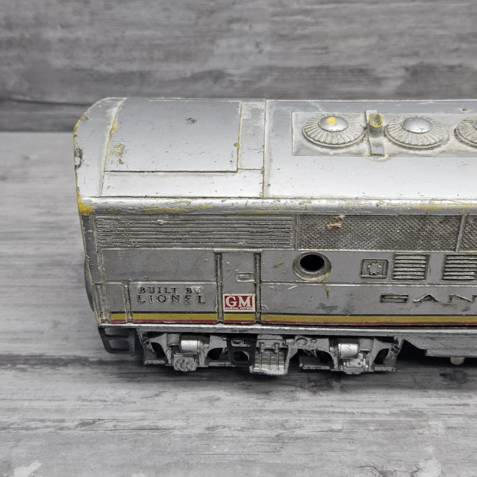 PARTS REPAIR Vintage Lionel Santa Fe 2343P F3 Diesel  Locomotive Train UNTESTED - Image 4 of 4