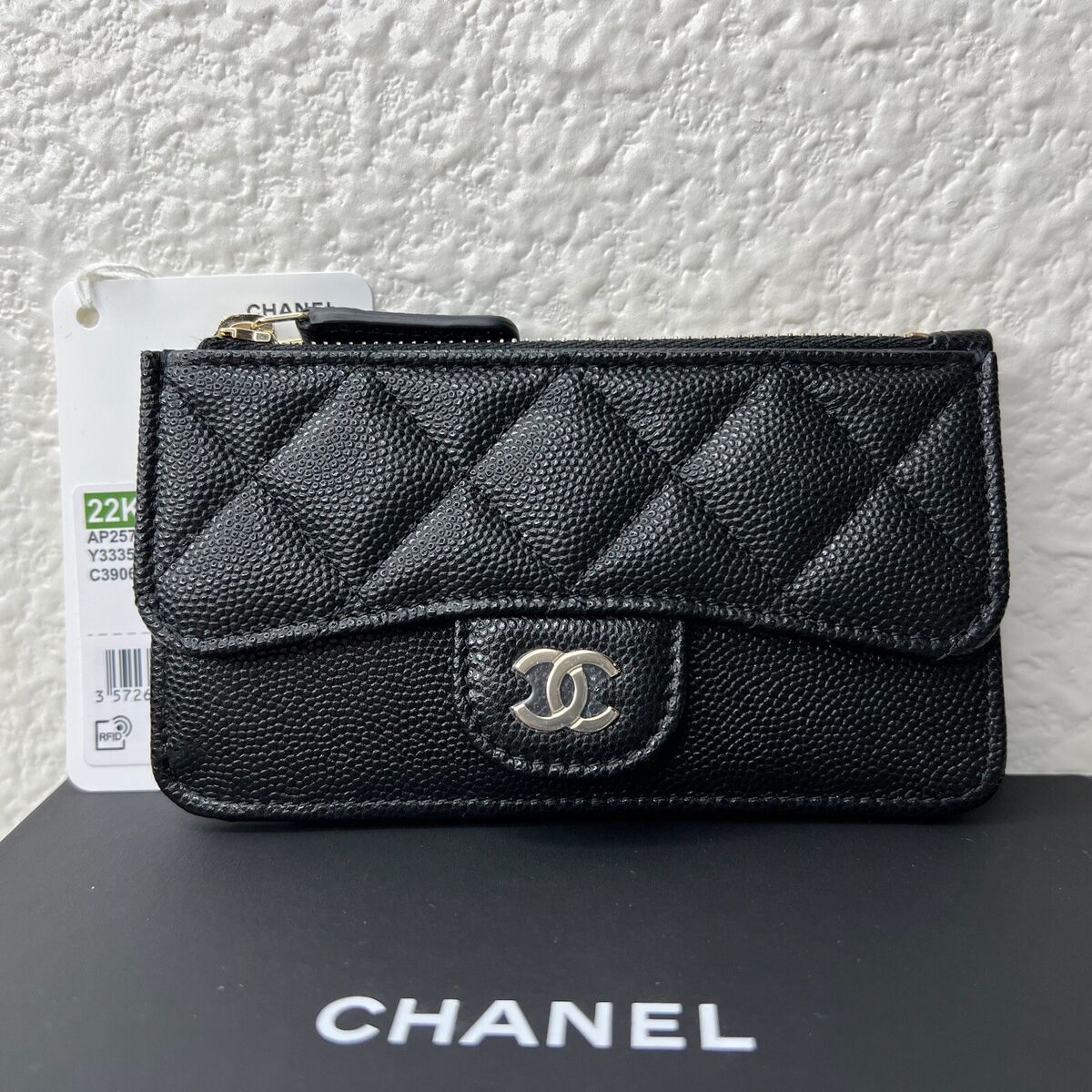NWT 22K Chanel Classic Zipped Card Holder Wallet Caviar NWT 22K Chanel Classic Zipped Card Holder Wallet Caviar