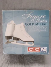 CCM GOLD MEDAL FIGURE SKATES WHITE WOMEN SIZE 5 #W-GM EXCELLENT in Box