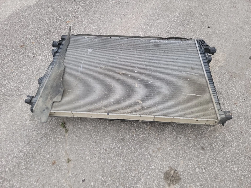 Cubierta del ventilador del radiador diésel 11-16 Ford F250 F350 F450 F550 Super Duty 6,7 OEM Foto 4 de 4