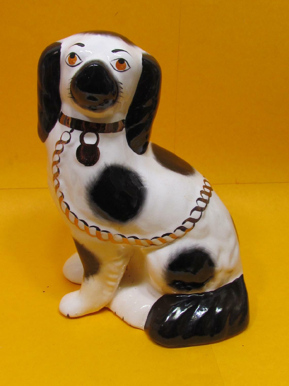 Vintage 8” Staffordshire Kent Mantle Spaniel Dog single right hand figurine Made