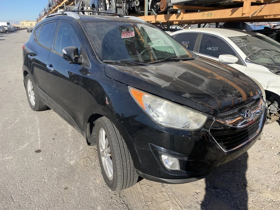 Used Ignition Switch fits: 2013 Hyundai Tucson keyless ignition Smart Key Grade - Image 2 of 4