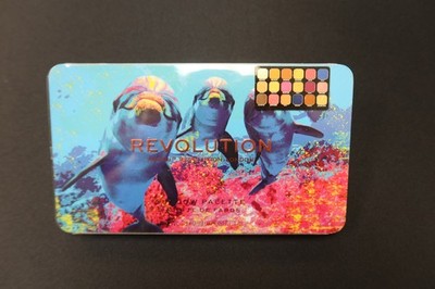 New Makeup Revolution Forever Flawless Hydra Dolphin Shadow Palette