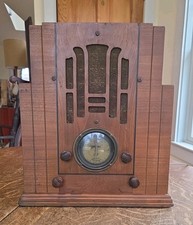 HTF Vtg Silvertone Model 1809A AM/SW Skyscraper Tombstone Radio