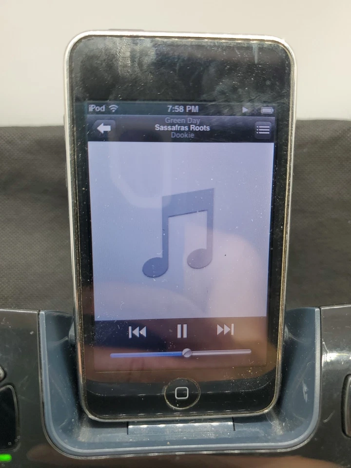 Logitech S-715i Speaker iPod Bluetooth Power Adapter and Remote and Bag - Image 4 of 4