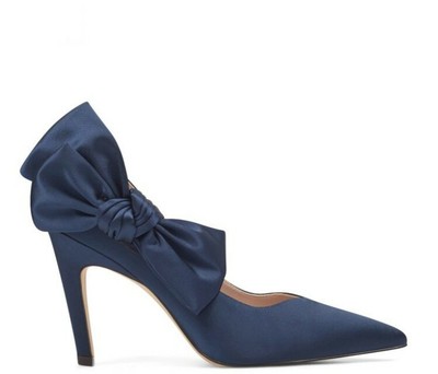 quavissa pointy toe bow pumps