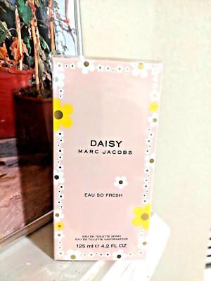 Daisy Eau So Fresh by Marc Jacobs Eau De Toilette Spray 4.2 oz For Women