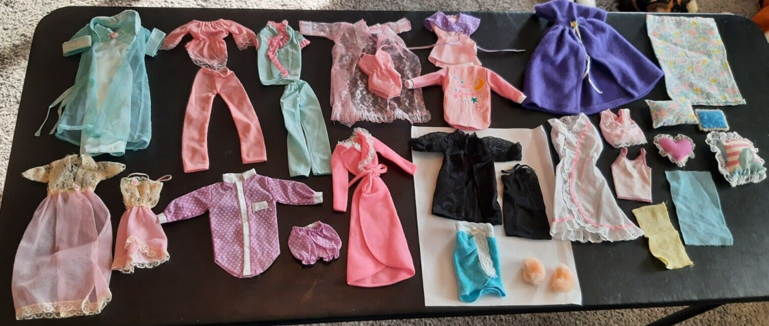Lot of 31 pcs Vintage Barbie Doll Sleepwear Bathrobes Towels Pillows