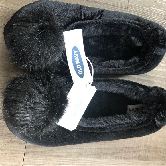 old navy pom pom slippers