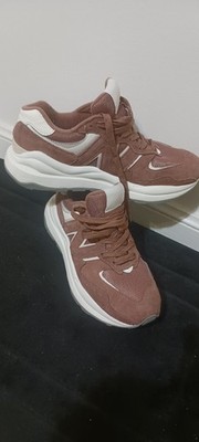 New Balance 57/40 Low Top Lace-Up Synthetic Athletic Sneakers W5740HG1 2021