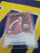 2024-25 Panini Nba Hoops - Hot Signatures Tyler Herro #HS-7 (AU)