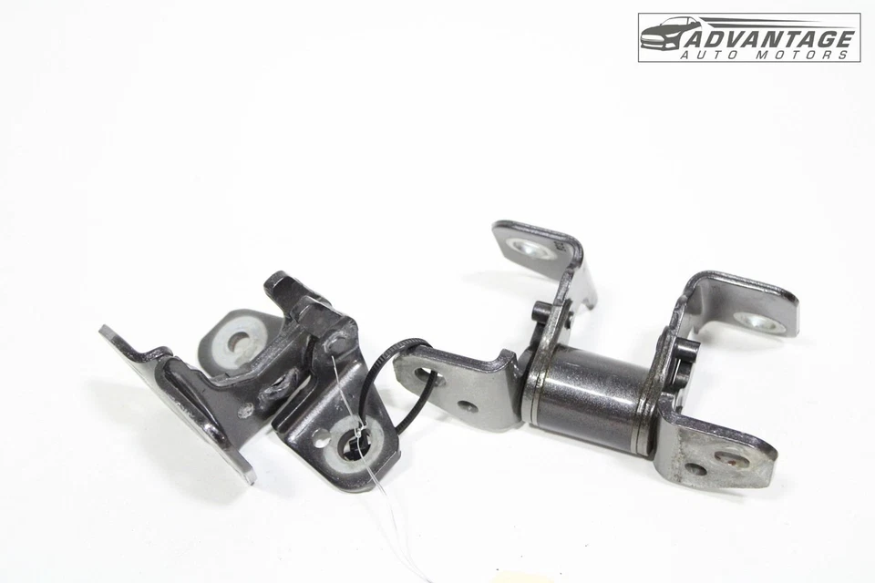 2012-2023 CHRYSLER 300 S SEDAN REAR LEFT SIDE LOWER & UPPER DOOR HINGE SET OEM - Image 2 of 4