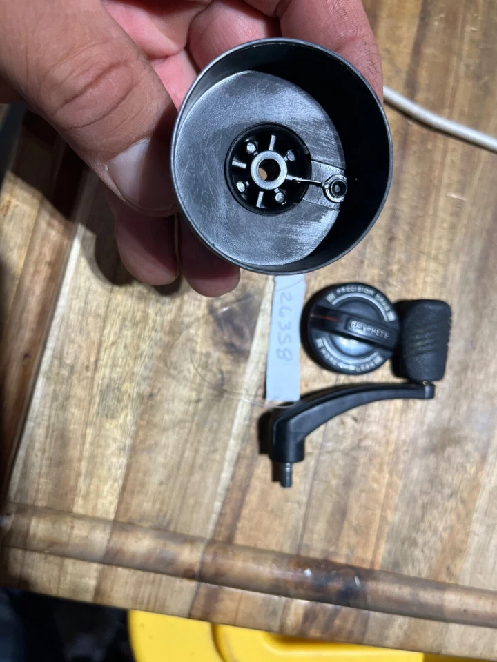 Silstar Neon 35 fishing reel parts (26358) - Image 3 of 4