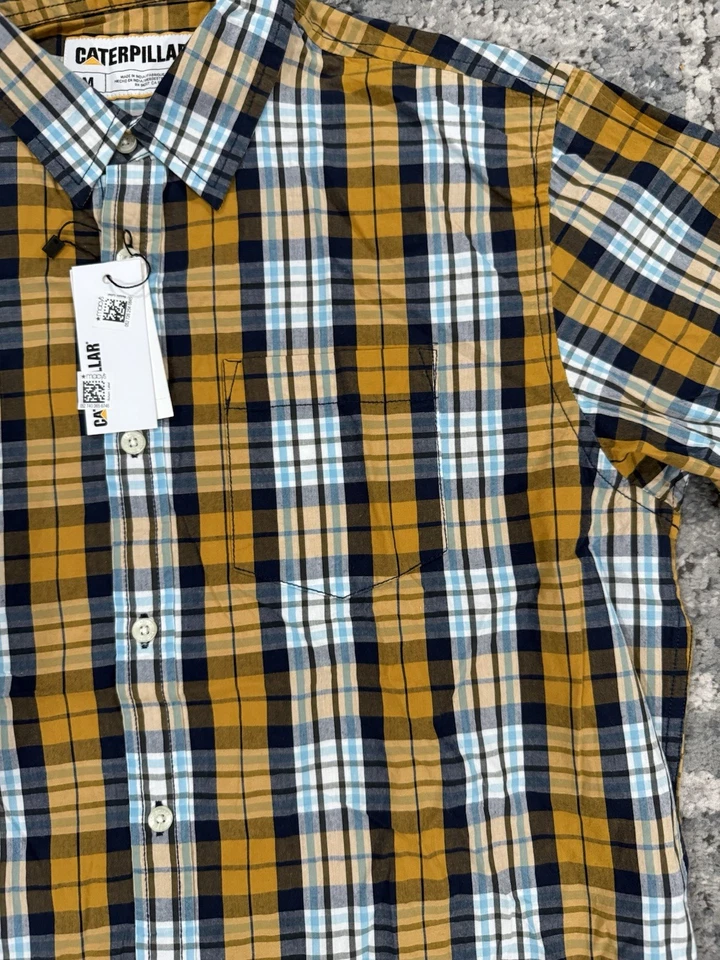Caterpillar Men’s Size M Button Up Short Sleeve NWT - Image 3 of 3