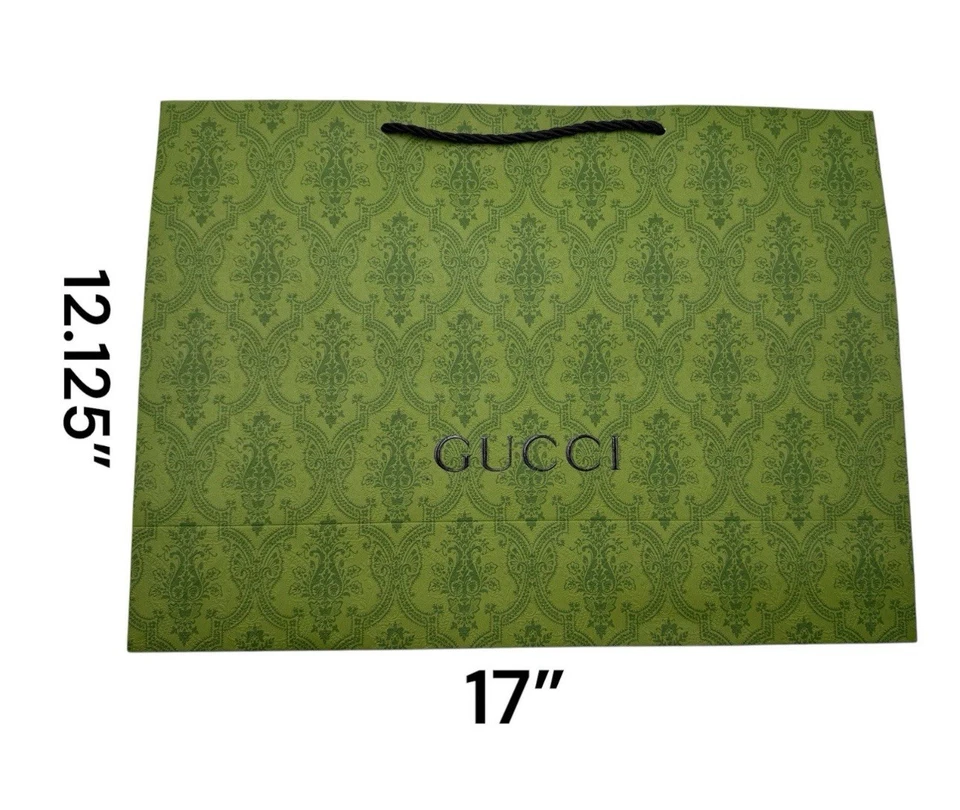 "Bolsa de regalo de compras clásica verde impresa Gucci mediana 17"" x 12,125 x 5"" sesiones de fotos" Foto 3 de 3