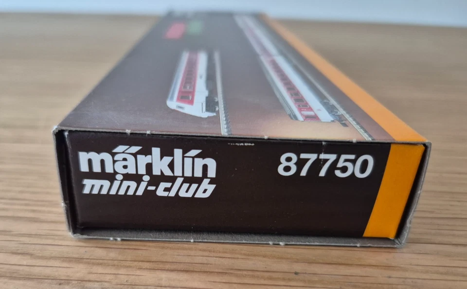 MäRKLIN 87750 MINI-CLUB Z DB PASSENGERS CAR SET  ELECTRIC LOCOMOTIVE  NEW - Image 4 of 4
