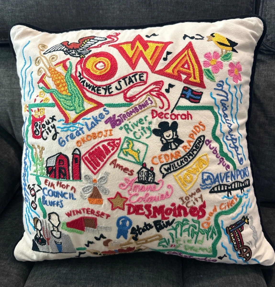 クッション　catstudio Adirondacks Hand-Embroidered Pillow | National Parks Collection by