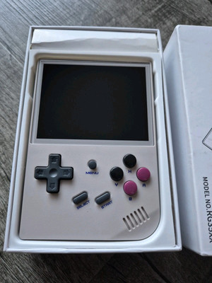 Anbernic RG35XX Retro-Spielkonsole:Handheld, 64GB, 3,5  IPS Display, Neu in OVP