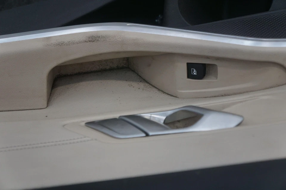 Panel de puerta interior trasero derecho OEM 51429460696 Bmw M340i Xdrive G20 20-24 *Nota* Foto 2 de 4