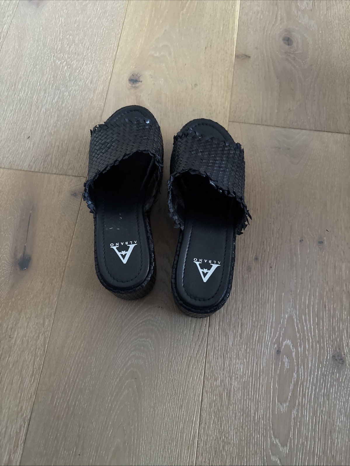 black Xti women's platform slide sandals Size 8