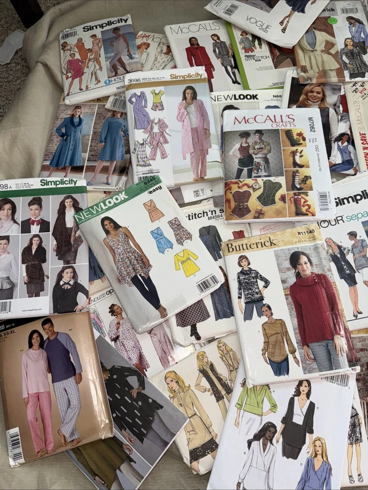 Lot of 41 Modern + VTG Sew Patterns Women S-M-L Cut As Is Dress Tops Knit Vogue - Image 2 of 4