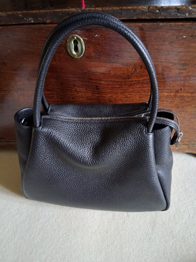 PRADA AUTHENTIC BLACK LEATHER HAND/SHOULDER BAG IN IMMACULATE CONDITION RRP£2900 image 7