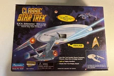 Playmates 1995 Classic Star Trek U.S.S. Enterprise NCC-1701 Collectors Numbered