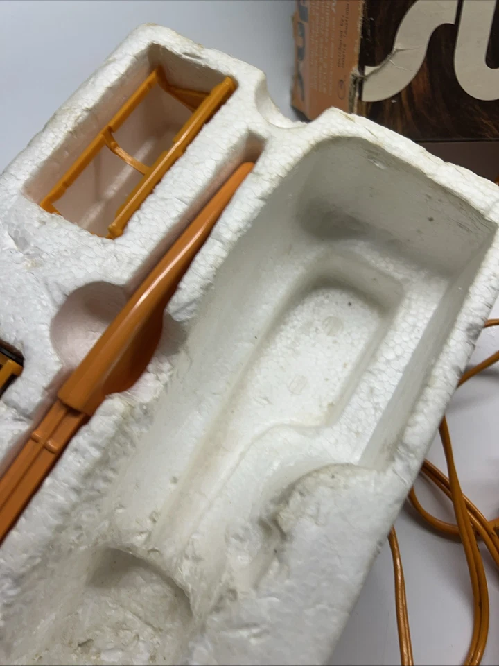 COMPLETE Vintage ORANGE SUPERMAX Gillette HAIR BLOW DRYER / STYLER - 1980's - image 3 of 4