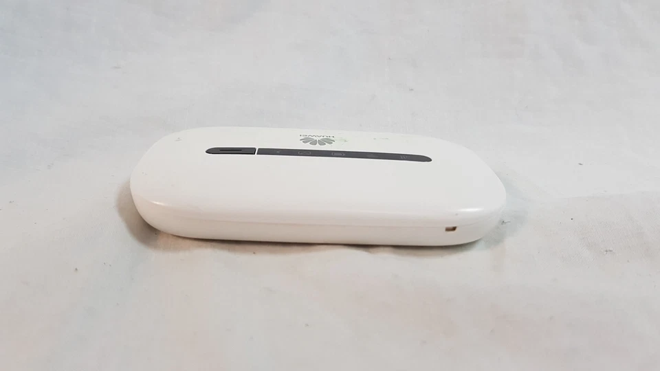 Huawei e5330bs-2 3G unlocked Mobile Wi-Fi Hotspot White Unit Only - Image 4 of 4