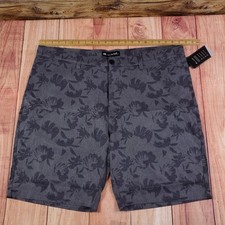 TRAVIS MATHEW Prestige Lifestyle Performance Shorts Mens 42 Meas. 43x9 NEW