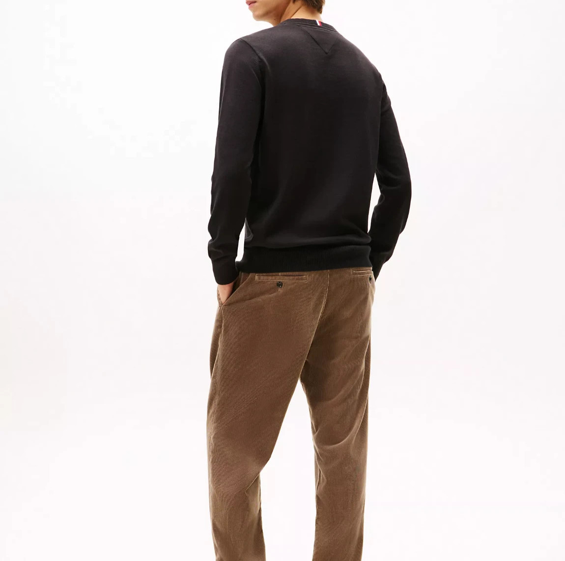 Tommy Hilfiger Men's Regular Fit Essential Soft Cotton Solid Logo V-Neck Sweater image 4