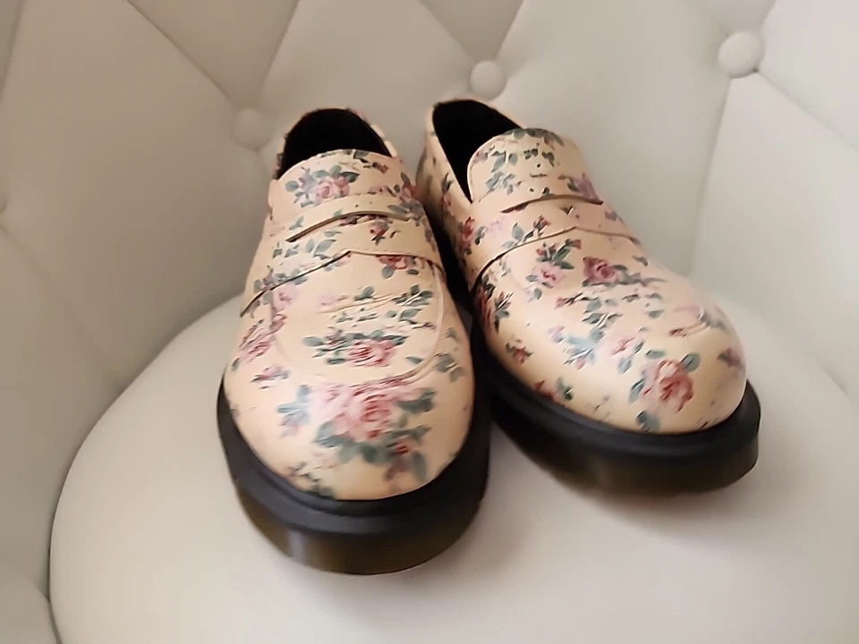 New Dr. Martens Addy Rose Floral Leather Loafers Women's 8 (US Size) - Image 4 of 4