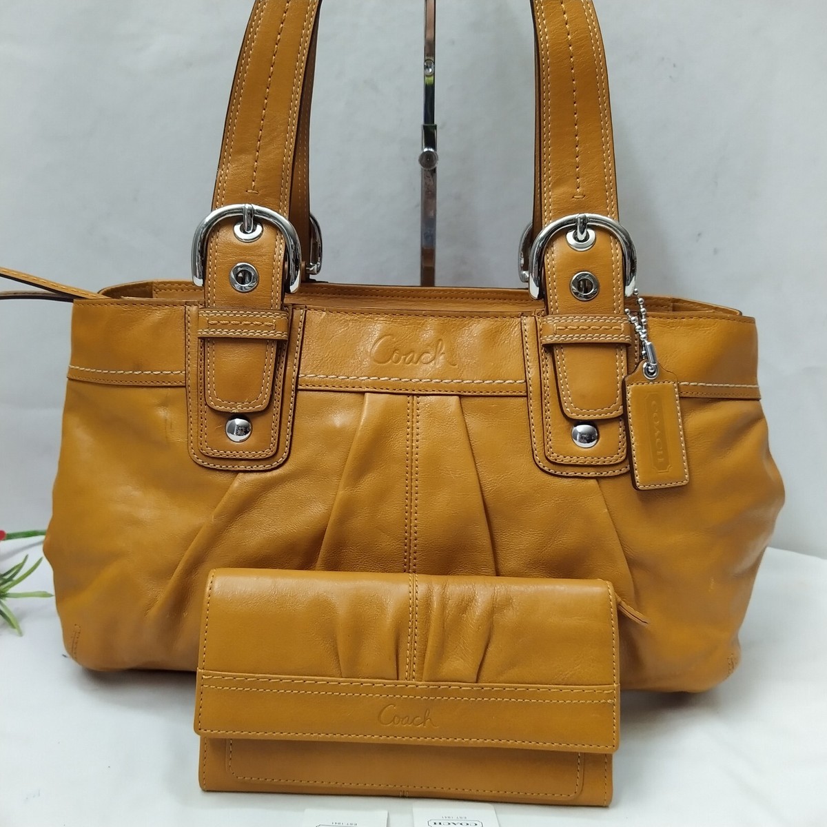 バッグ Coach Soho Small Satchel Bag Yellow Coach Soho Murstar Yellow Leather Double Handle Tote Bag W